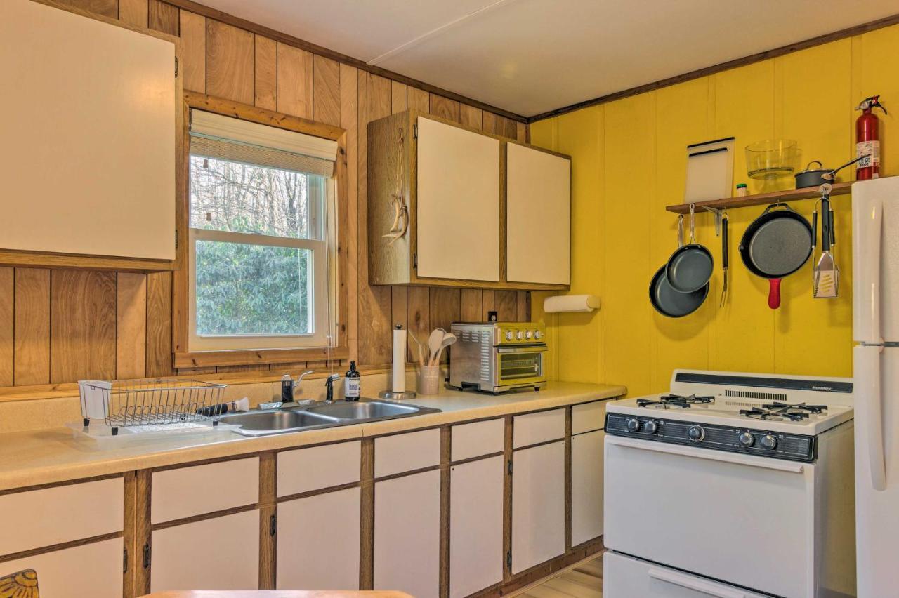 Peaceful Spruce Pine Cabin On 8 Acres With 2 Decks! المظهر الخارجي الصورة