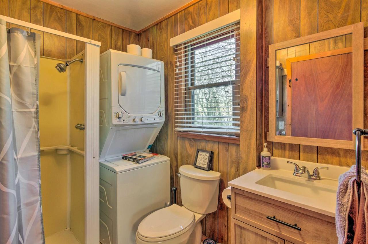 Peaceful Spruce Pine Cabin On 8 Acres With 2 Decks! المظهر الخارجي الصورة