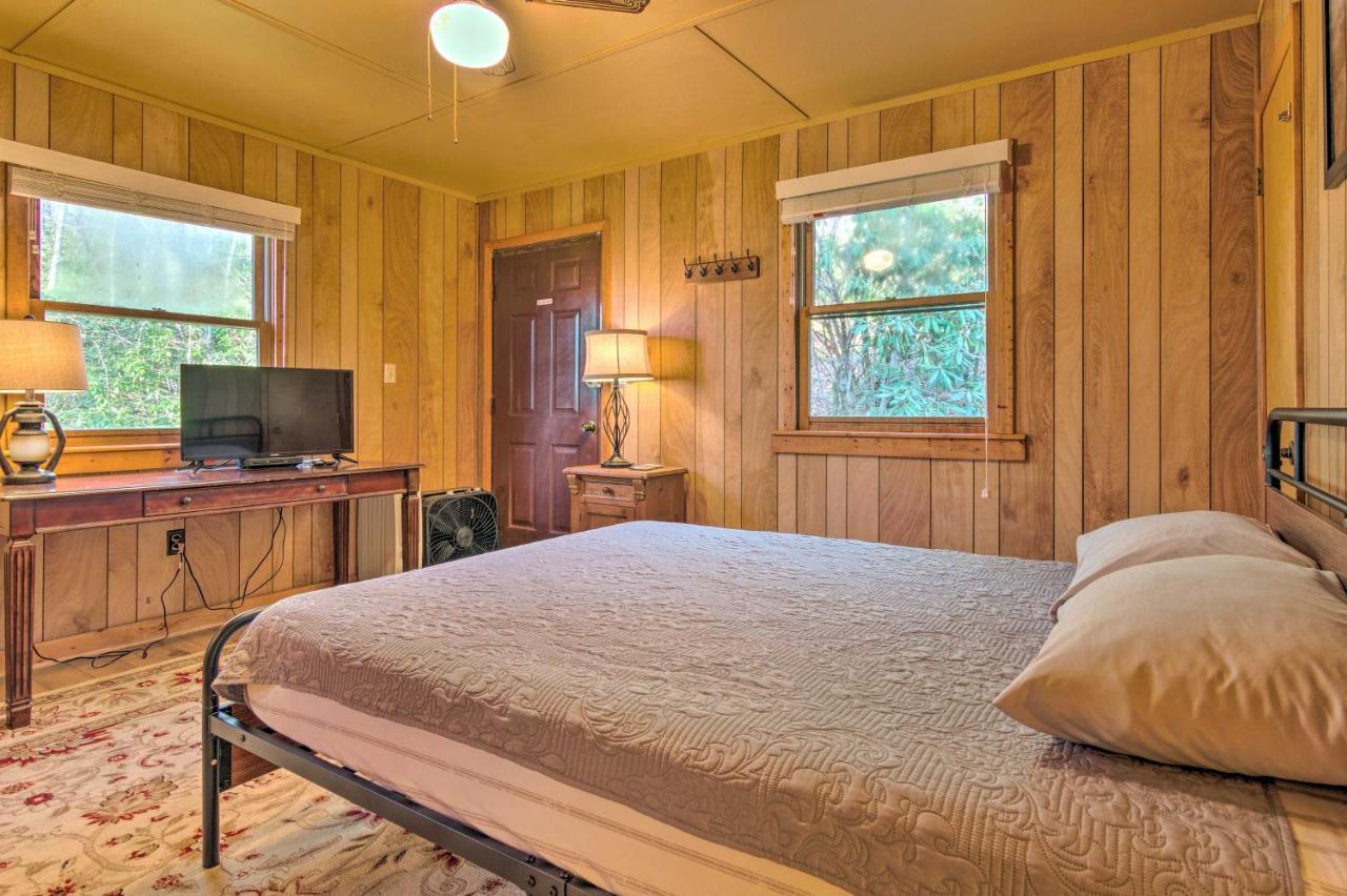 Peaceful Spruce Pine Cabin On 8 Acres With 2 Decks! المظهر الخارجي الصورة
