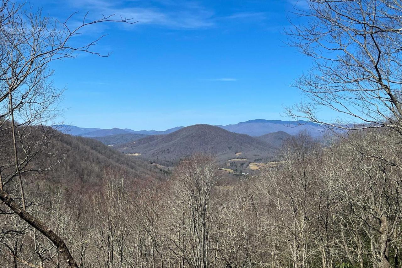 Peaceful Spruce Pine Cabin On 8 Acres With 2 Decks! المظهر الخارجي الصورة